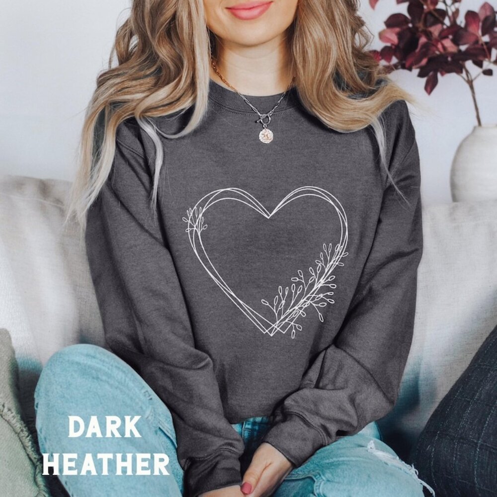 Women's Minimal Floral Heart Hooded Sweatshir